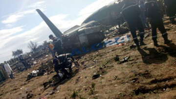 Avión se estrella en Argelia