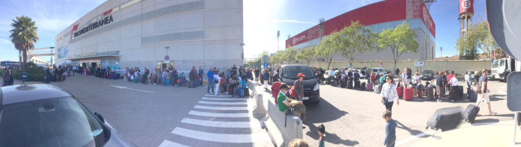 Foto 5 abril parada taxi cruceros Valencia
