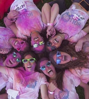 Holi Life.