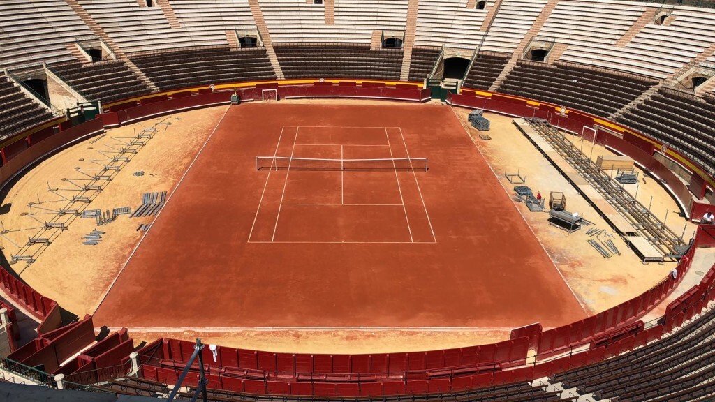 València arropa al equipo español de tenis en las horas previas a la Copa Davis (2)