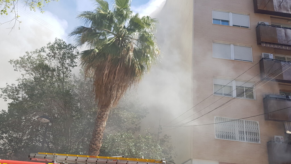 incendio avenida visitación de Valencia (20)