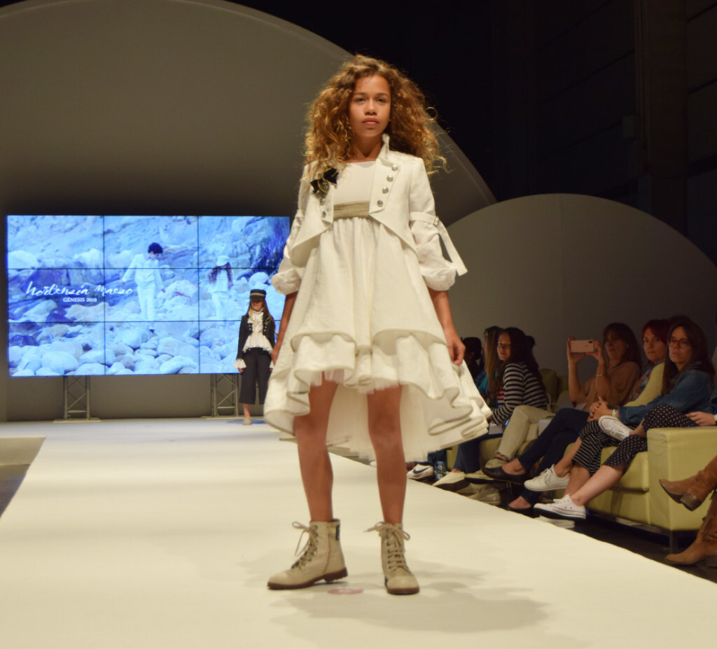 El traje marinero para chicas, la nueva propuesta de Hortensia Maeso para 2019 (3)