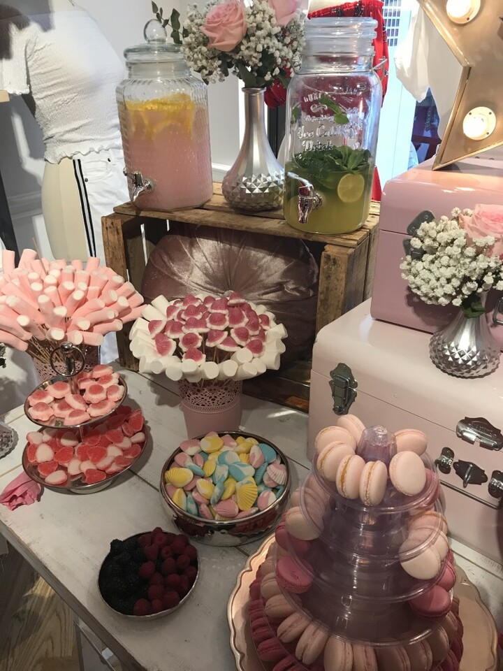 Se inauguró en Valencia, la tienda italiana de moda femenina Subdued Fotos Pola Todolo (2)