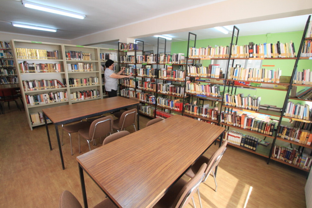 Vilafamés reforma la biblioteca (2)