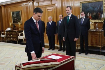 Pedro Sanhez Promete ante el Rey