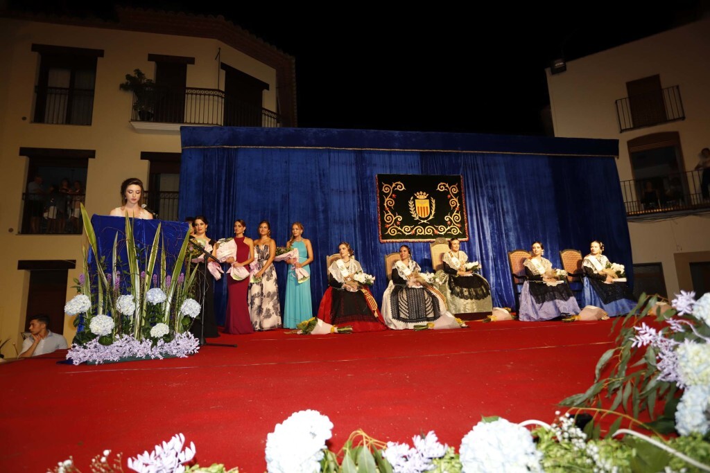 Idoia Bernat, proclamada reina de las fiestas de Vilafamés en un emotivo acto (3)