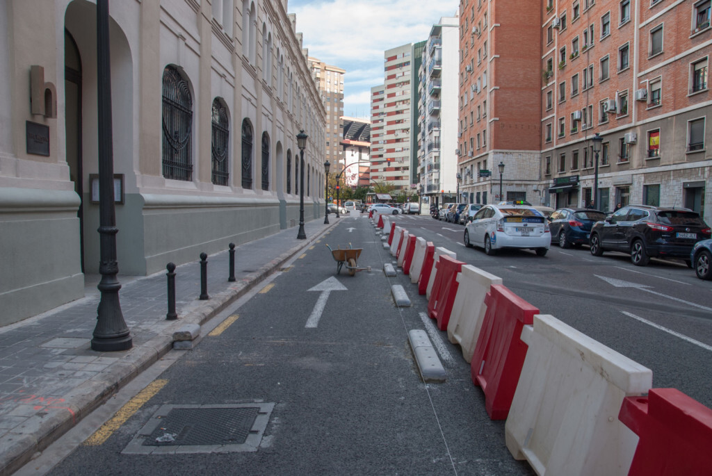 1204 Carril bici. Avda. Suècia
