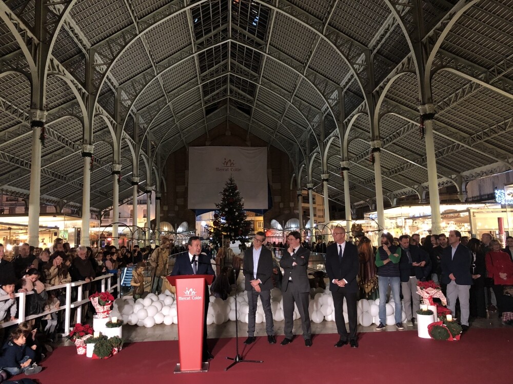 El Mercat Colón enciende su Navidad (1)