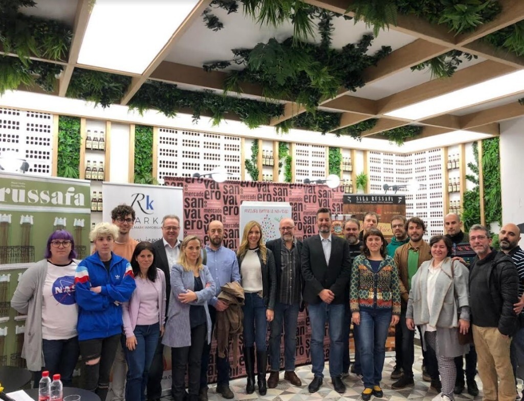 Miembros de la Plataforma Convivir Russafa en el acto