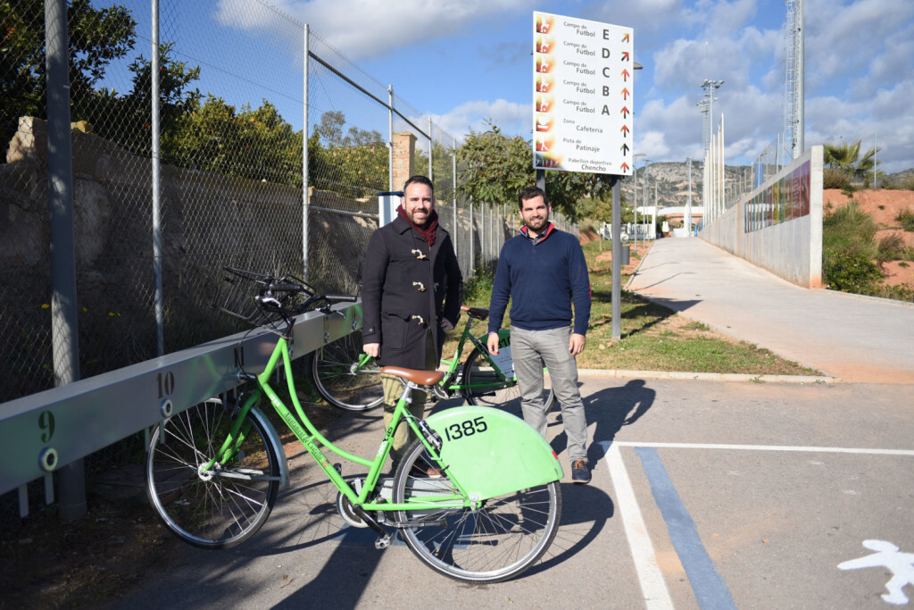 03-01-2019 Nou carril bici i bancada de Bicicas per a connectar les instal·lacions esportives del Chencho i Sindical2