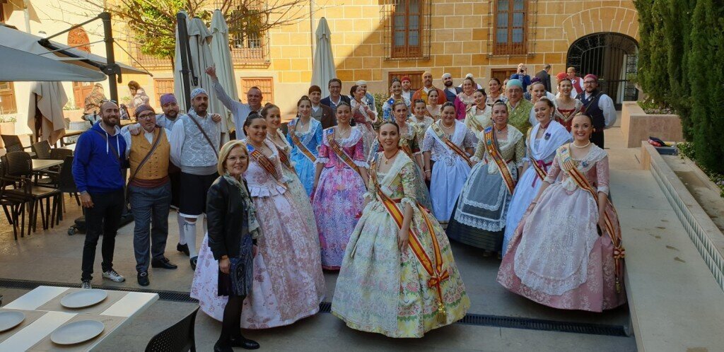 La Junta Local Fallera de Xátiva visita Valencia en la recepción fallera (22)