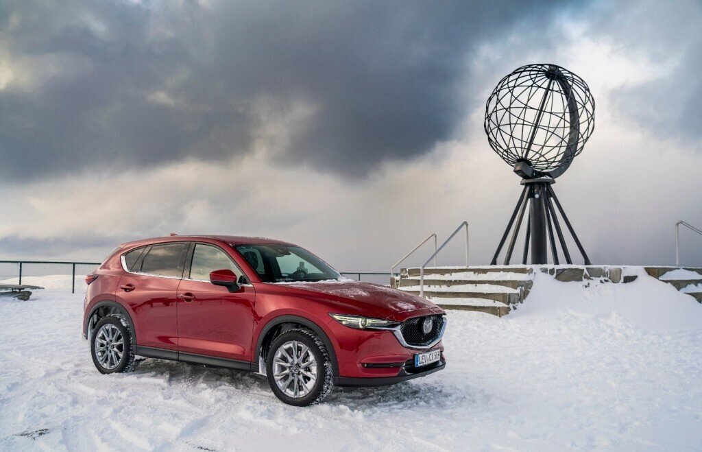 Mazda en Nordkapp 01
