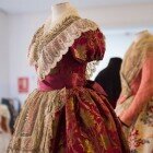 La Diputació mostra l’origen de la indumentària tradicional valenciana amb 19 peces dels segles XVIII i XIX