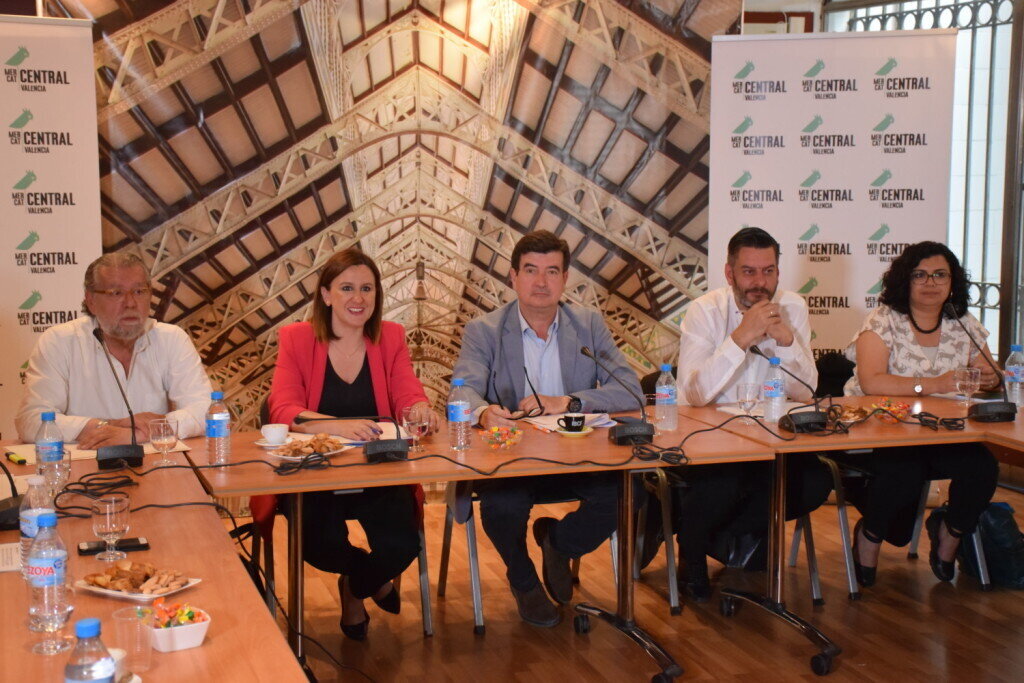 Tertulia-café sobre el Mercado Central de los candidatos a la Alcaldía y la Junta Directiva 20190520_155951 (8)