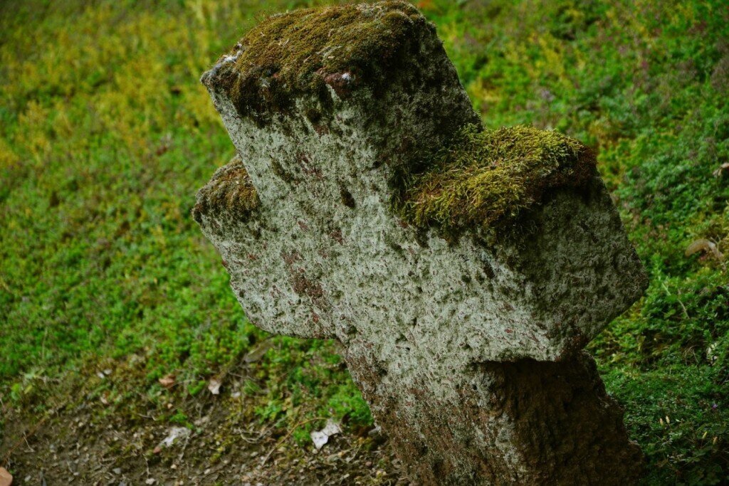 stone-cross-2533880_1920
