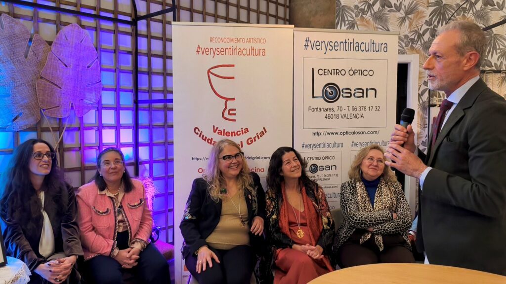 “Valencia, Ciudad del Grial 2025/26” consolida el talento femenino cordobés en una exitosa gala 6 Fran Dancausa felicita a Dra. Da Maria Genoveva Millan Vazquez de la Torre y a la Dra. Da Maria Genoveva Dancausa Millan