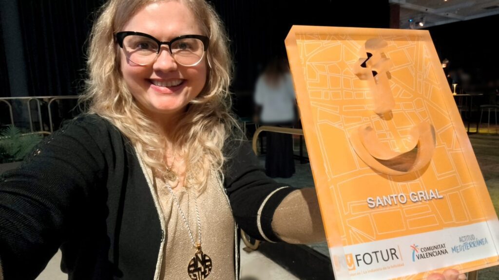 El Camino del Santo Grial recibe el Premio Turismo FOTUR 2025 como referente cultural europeo en Valéncia 6 DRA. ANA MAFE GARCIA