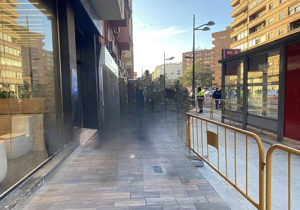 Un carril más de tráfico en Pérez Galdós para aliviar los atascos durante la Navidad 4 a43ce090dfd7f6a6940dc673bb6cebd8ef402739 fotor 2025122451042