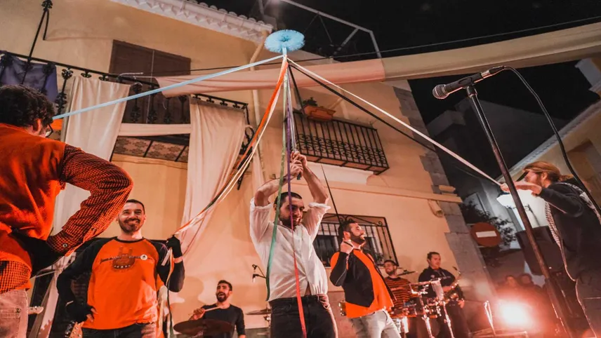 63c561d4 70b1 425a 8408 f1bf2fbac1af source aspect ratio 856w 0