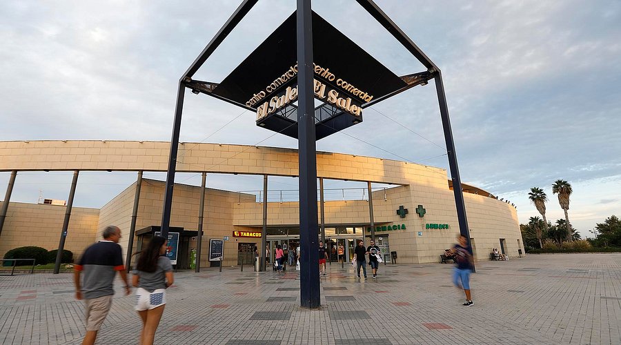 ¿Qué centros comerciales abren este domingo en Valencia? Consulta los horarios antes de Reyes 5 centros comerciales valencia ascensor panoramico aqua 2