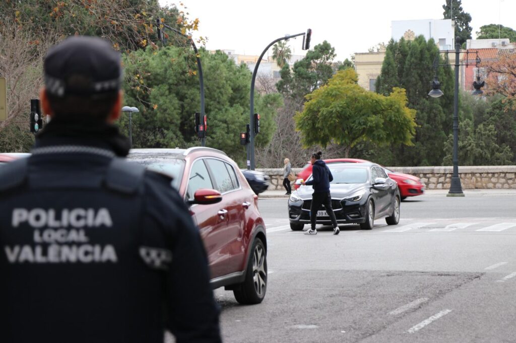 La Policía Local intensifica la campaña contra los “gorrillas” en Valéncia: 276 denuncias en una semana 3 Campana contra los gorrillas en Valencia 1