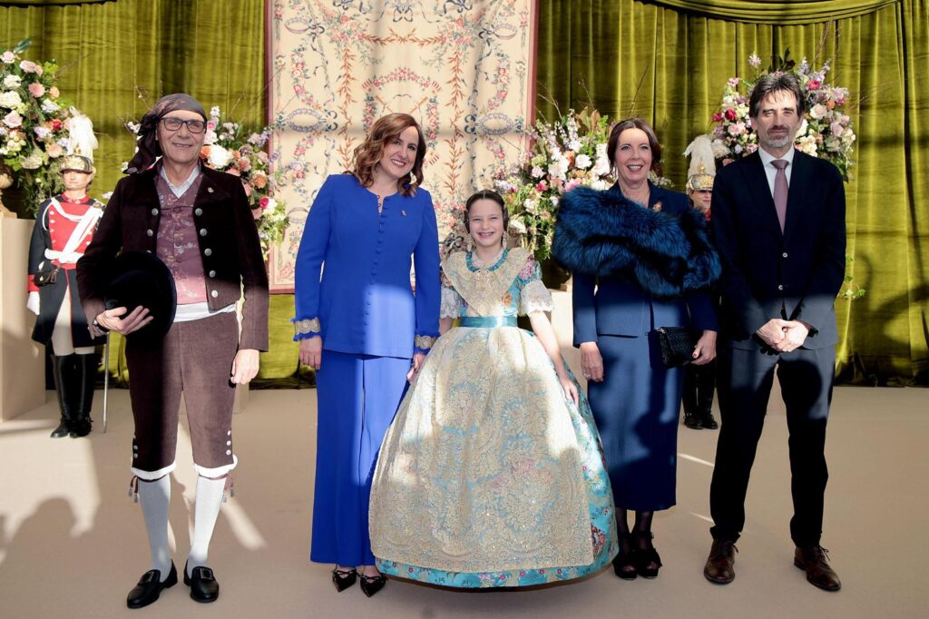 Marta Mercader ya luce su banda como Fallera Mayor Infantil de Valencia 8 WhatsApp Image 2026 01 31 at 19.21.14