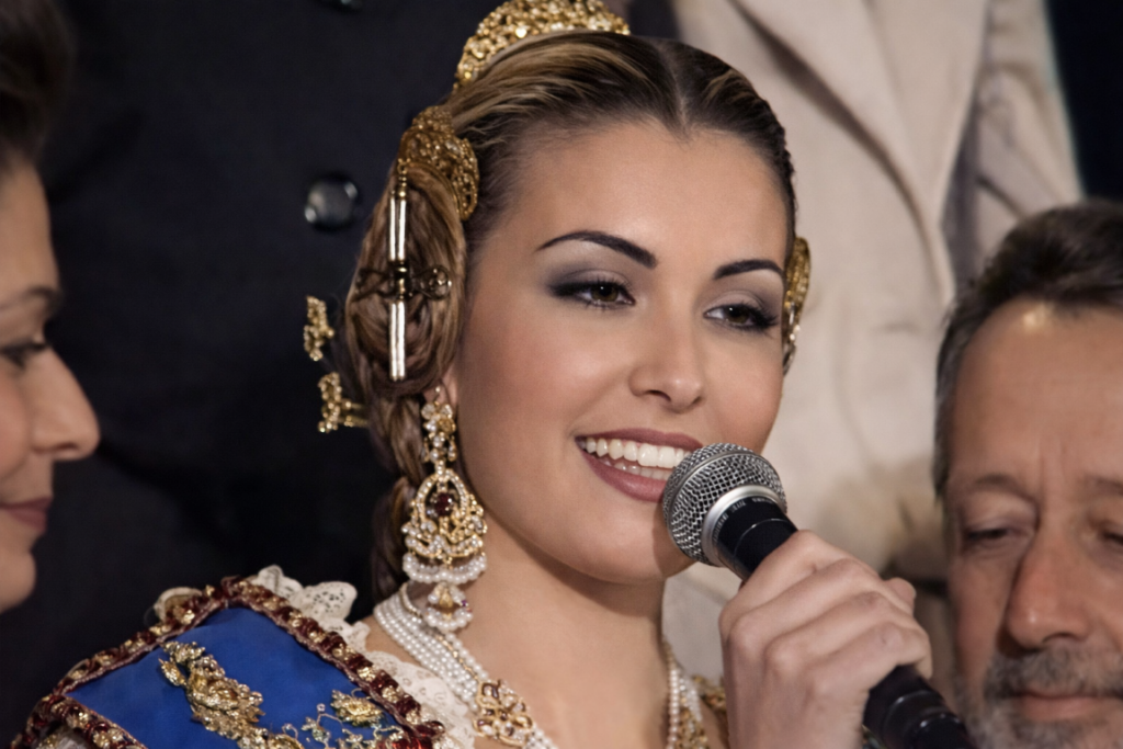 Adriana Polo la Fallera Mayor de Valencia 1 Mediana