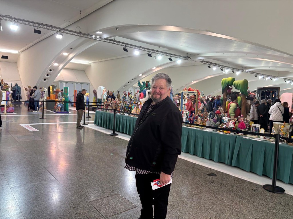 La V edición del Premio El Camino del Santo Grial reconoce el ninot infantil “Un bosc de llibres” de la Falla Ramiro de Maeztu – Els Lleons 5 Jose Cunat Exposicion del Ninot 2026 Mediana