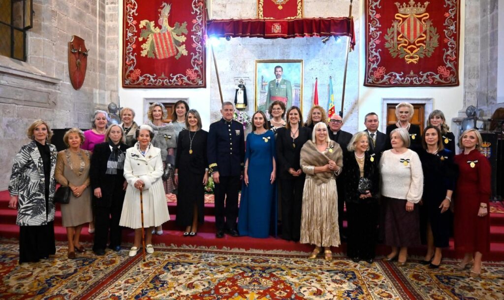 Valencia exalta a su Clavariesa Vicentina Vicenta Evangelina Escudero recibe la Medalla de Oro 2026 10 Mediana