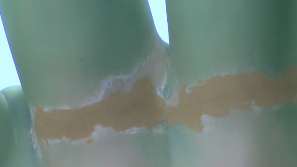 El viento castiga la Plantà: Primeros incidentes en Almirante Cadarso y Reina-Paz 8 fallas rotas por el viento 4