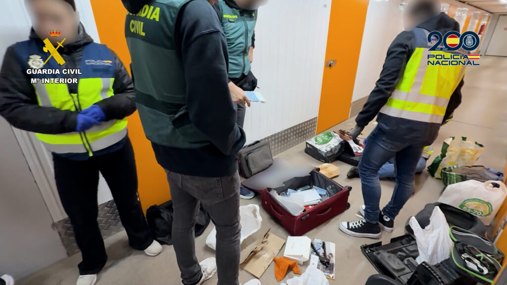 op robo vehiculos alicante editada.00 00 10 03.Imagen fija001