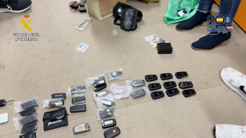 op robo vehiculos alicante editada.00 00 23 22.Imagen fija002