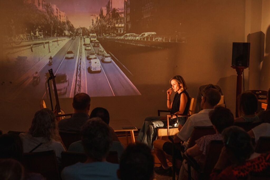 Alcoy salva su Mostra de Teatre: 19 propuestas de vanguardia tomarán la ciudad en junio 13 Alcoi salva su Mostra de Teatre 11 Mediana