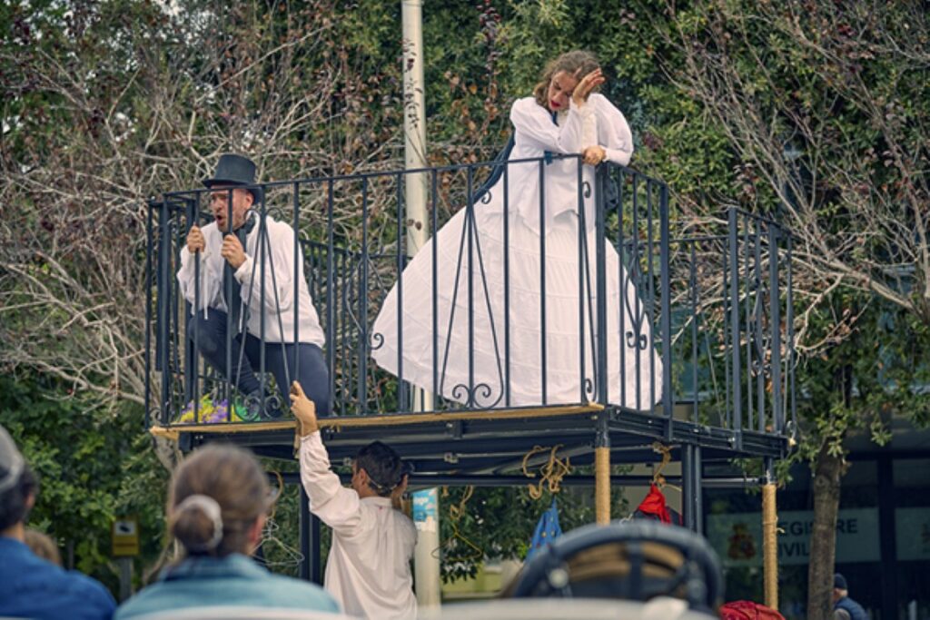 Alcoy salva su Mostra de Teatre: 19 propuestas de vanguardia tomarán la ciudad en junio 2 Alcoi salva su Mostra de Teatre 13 Mediana