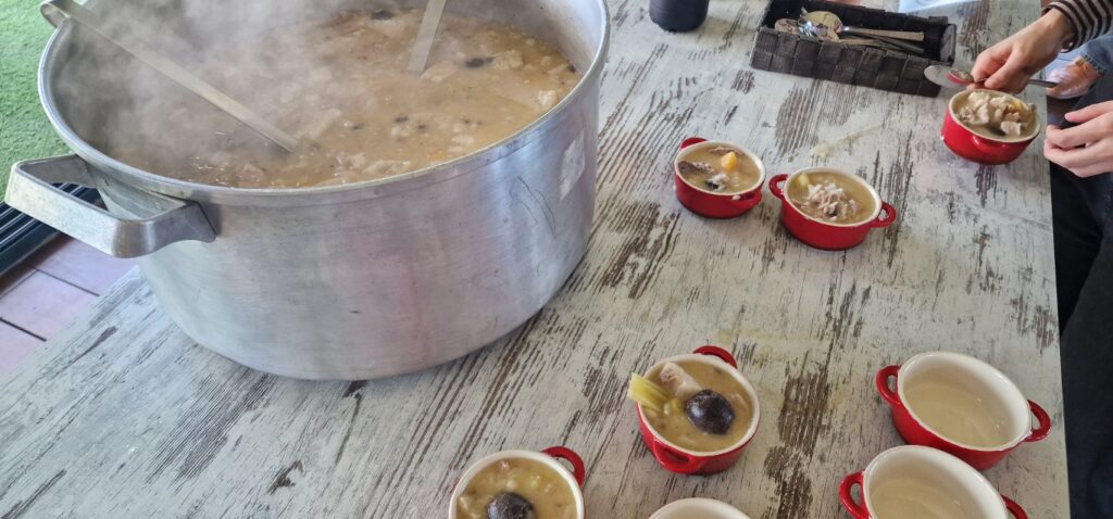 Casa Navarro de Almenara conquista La Marina y gana el II Concurso Nacional de Calderos de Arroz 15 Mediana