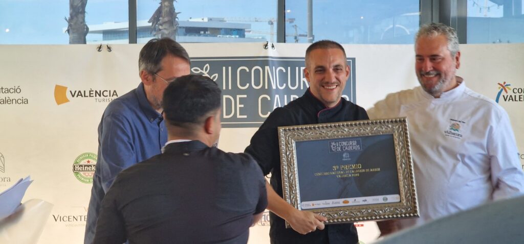 Casa Navarro de Almenara conquista La Marina y gana el II Concurso Nacional de Calderos de Arroz 57 Mediana