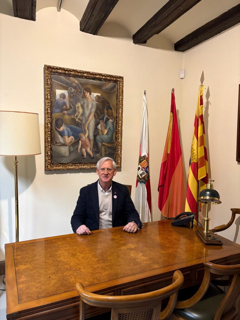 DON JESUS GIMENO PERIS EN EL MUSEO PROVINCIAL DE TERUEL