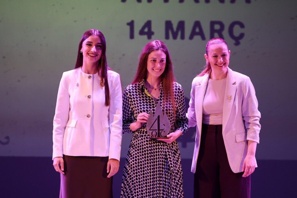 El Sector Quatre Carreres celebra la VI edicion de sus premios falleros 7 Mediana