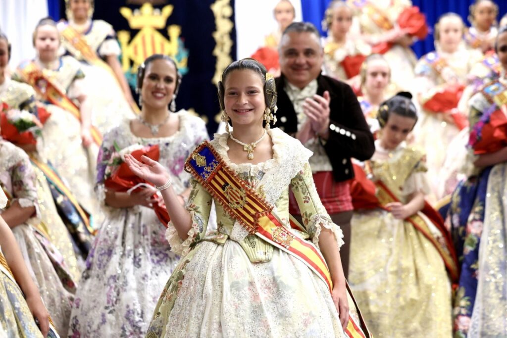 La Roqueta Arrancapins y la Federacion de fallas Centro celebran su exaltacion 17 Mediana