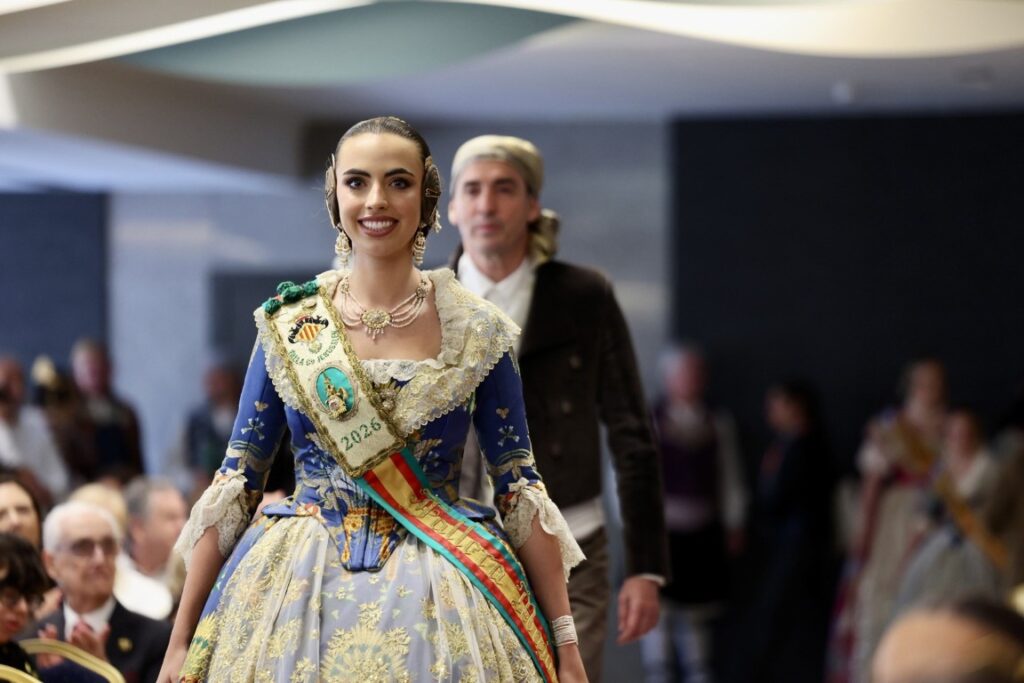 La Roqueta Arrancapins y la Federacion de fallas Centro celebran su exaltacion 2 Mediana