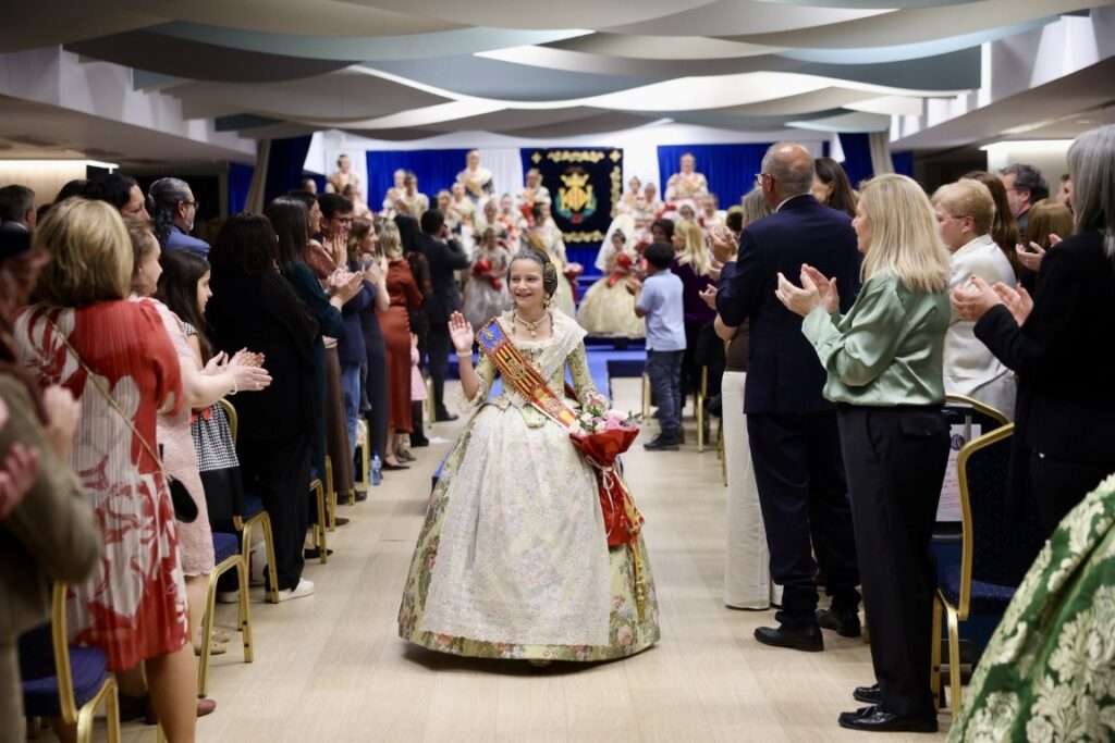 La Roqueta Arrancapins y la Federacion de fallas Centro celebran su exaltacion 26 Mediana