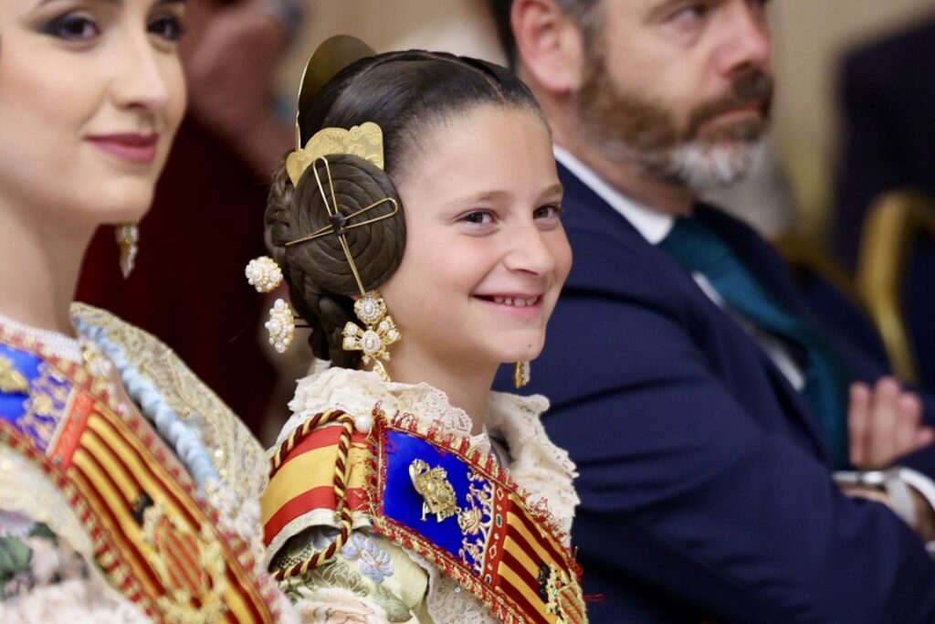 La Roqueta Arrancapins y la Federacion de fallas Centro celebran su exaltacion 27 Mediana