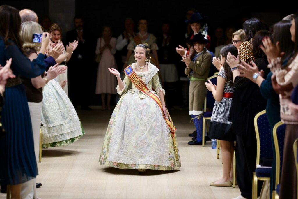 La Roqueta Arrancapins y la Federacion de fallas Centro celebran su exaltacion 30 Mediana