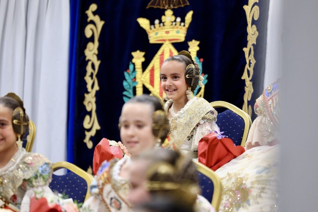 La Roqueta Arrancapins y la Federacion de fallas Centro celebran su exaltacion 34 Mediana