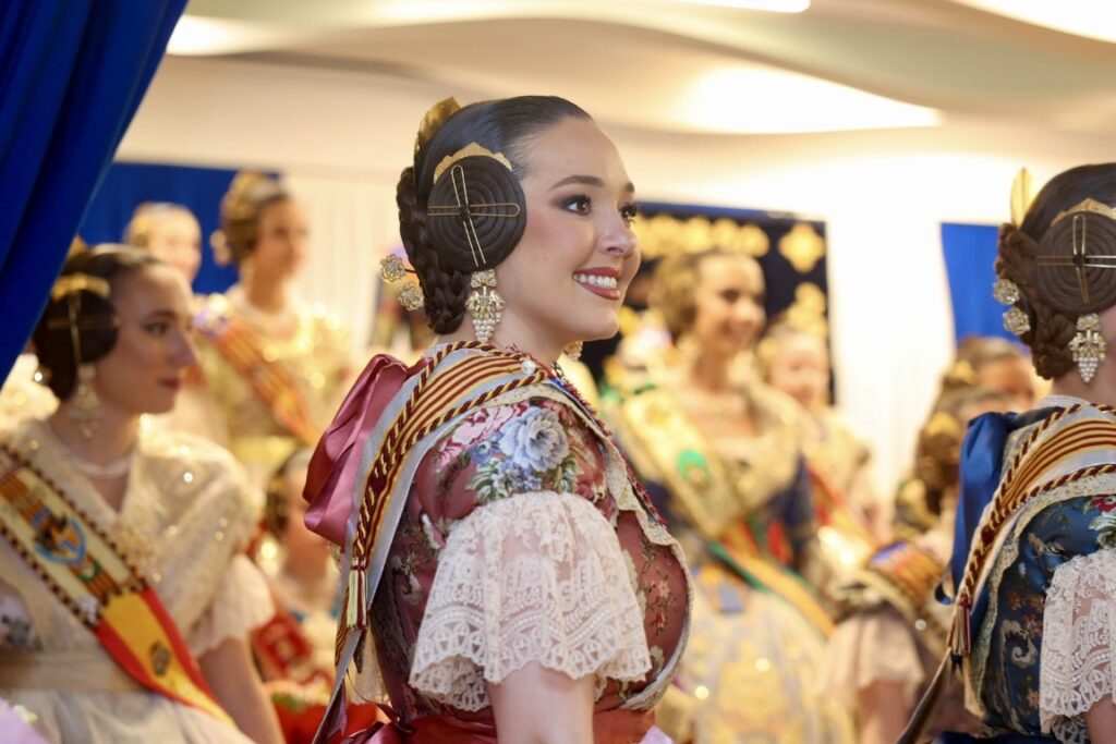 La Roqueta Arrancapins y la Federacion de fallas Centro celebran su exaltacion 38 Mediana