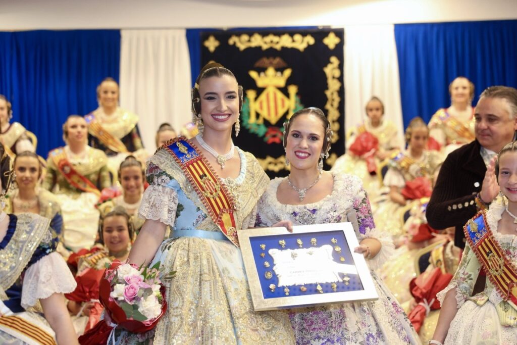 La Roqueta Arrancapins y la Federacion de fallas Centro celebran su exaltacion 40 Mediana