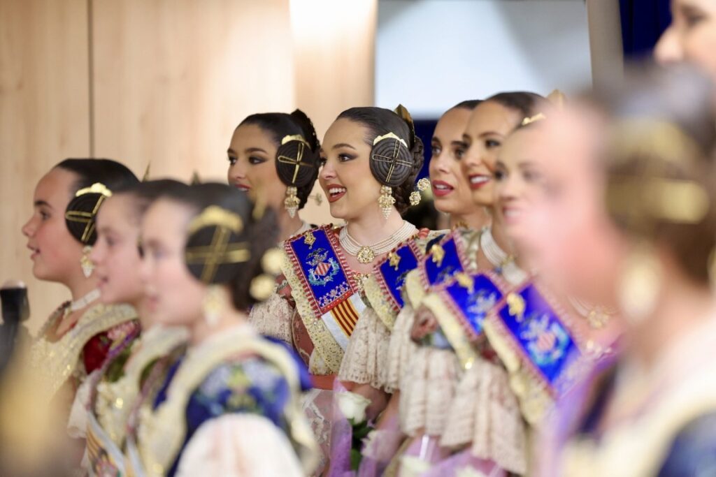 La Roqueta Arrancapins y la Federacion de fallas Centro celebran su exaltacion 43 Mediana