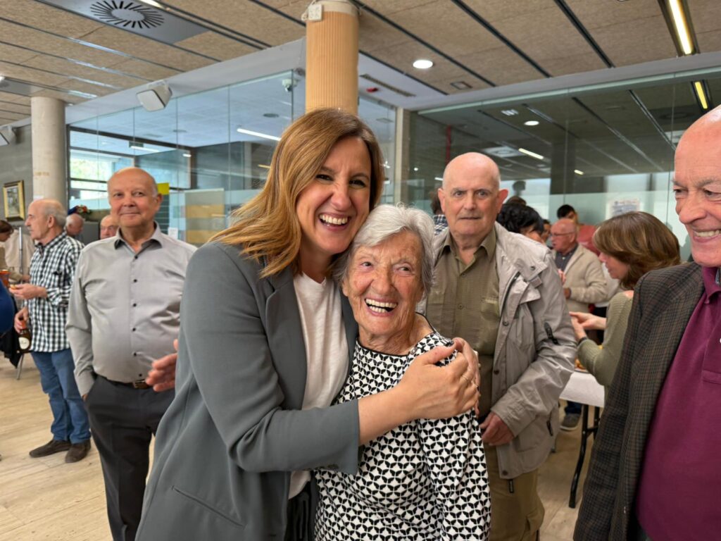 Maria Jose Catala cierra la semana cultural del centro de mayores de Campanar entre tradicion y homenaje 4