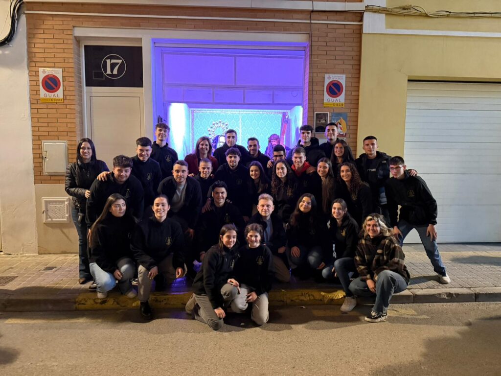 Maria Jose Catala rinde honores a los Granaderos del Cabanyal en su noche grande 4