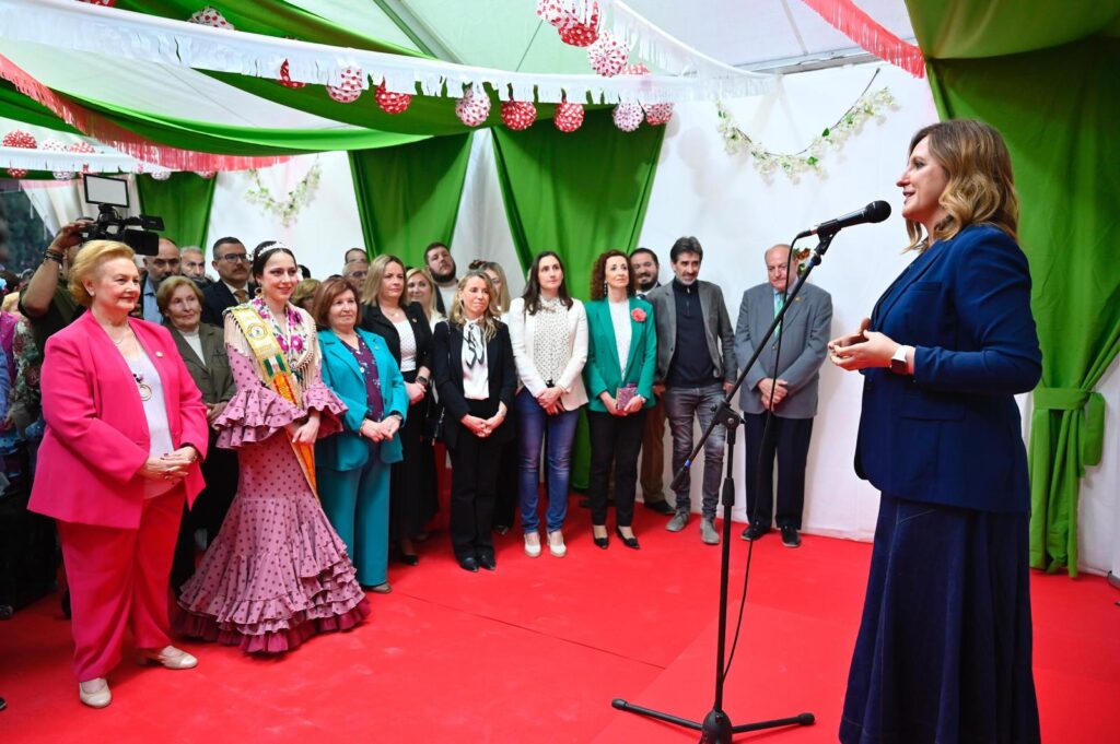 Valencia inaugura su 32a Feria Andaluza un puente de union entre dos culturas 5 1